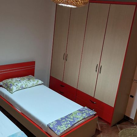 Venus - Cozy Apt With Terrace Vlore Exterior photo